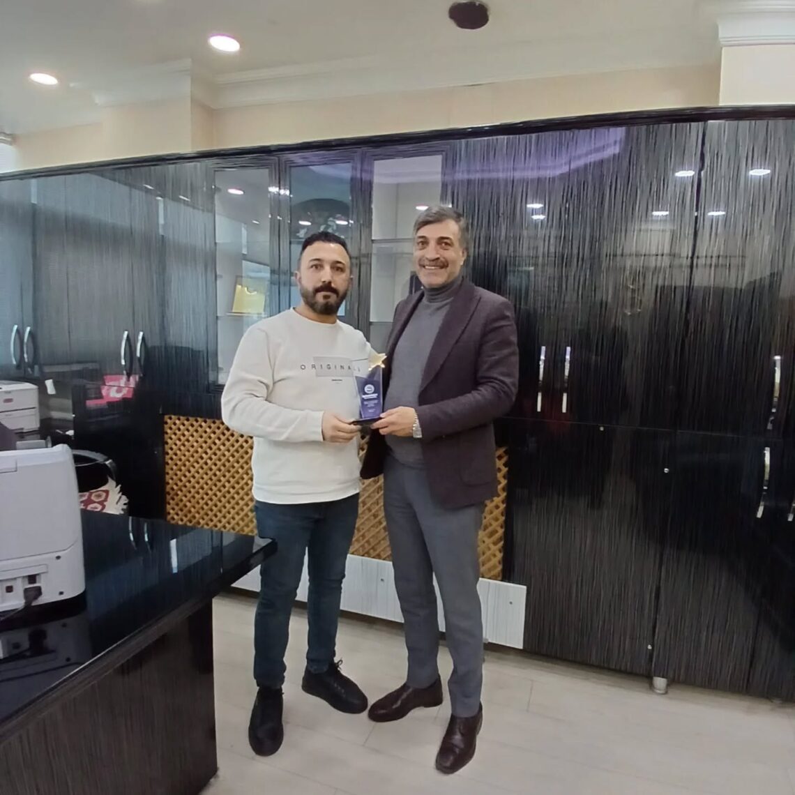 İş İnsanı İdris AKKUŞ’u Nişantaş Döviz’de Ziyaret