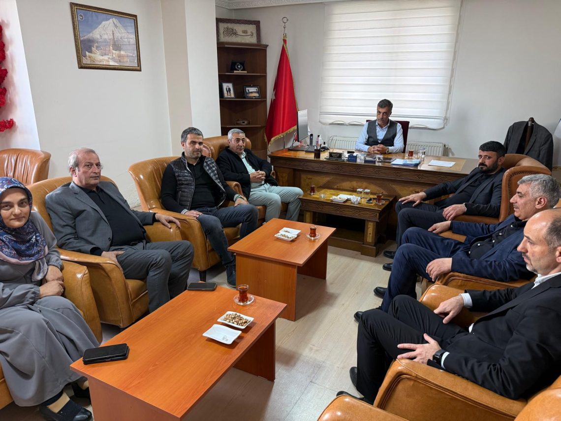 ODA BAŞKANLARIYLA BİRLİKTE İLÇEMİZ İÇİN ÇALIŞIYORUZ