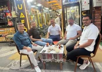 Yönetim Kurulu Başkanımız Cemal Can, Berberler ve Kuaförler Derneği Başkanı Yusuf Okçi’yi iş yerinde ziyaret etti.