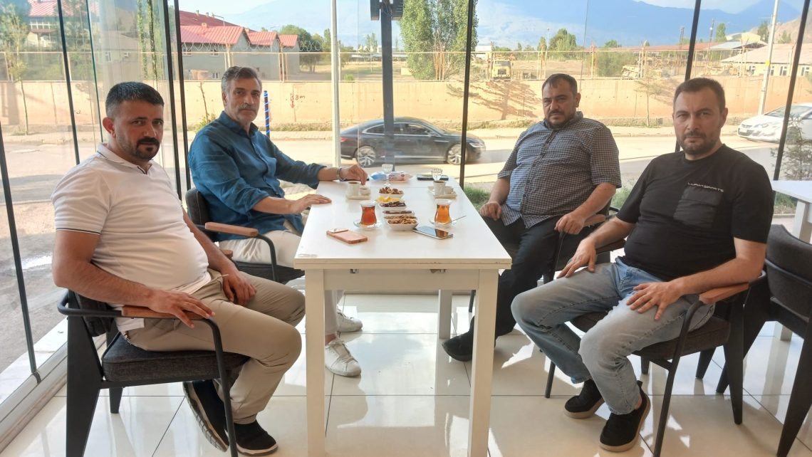 Yönetim Kurulu Başkanımız Cemal Can, ilçemizde faaliyet gösteren İstasyon Cafe & Düğün Salonu’nun sahibi Enver Alkan’ı iş yerinde ziyaret etti.