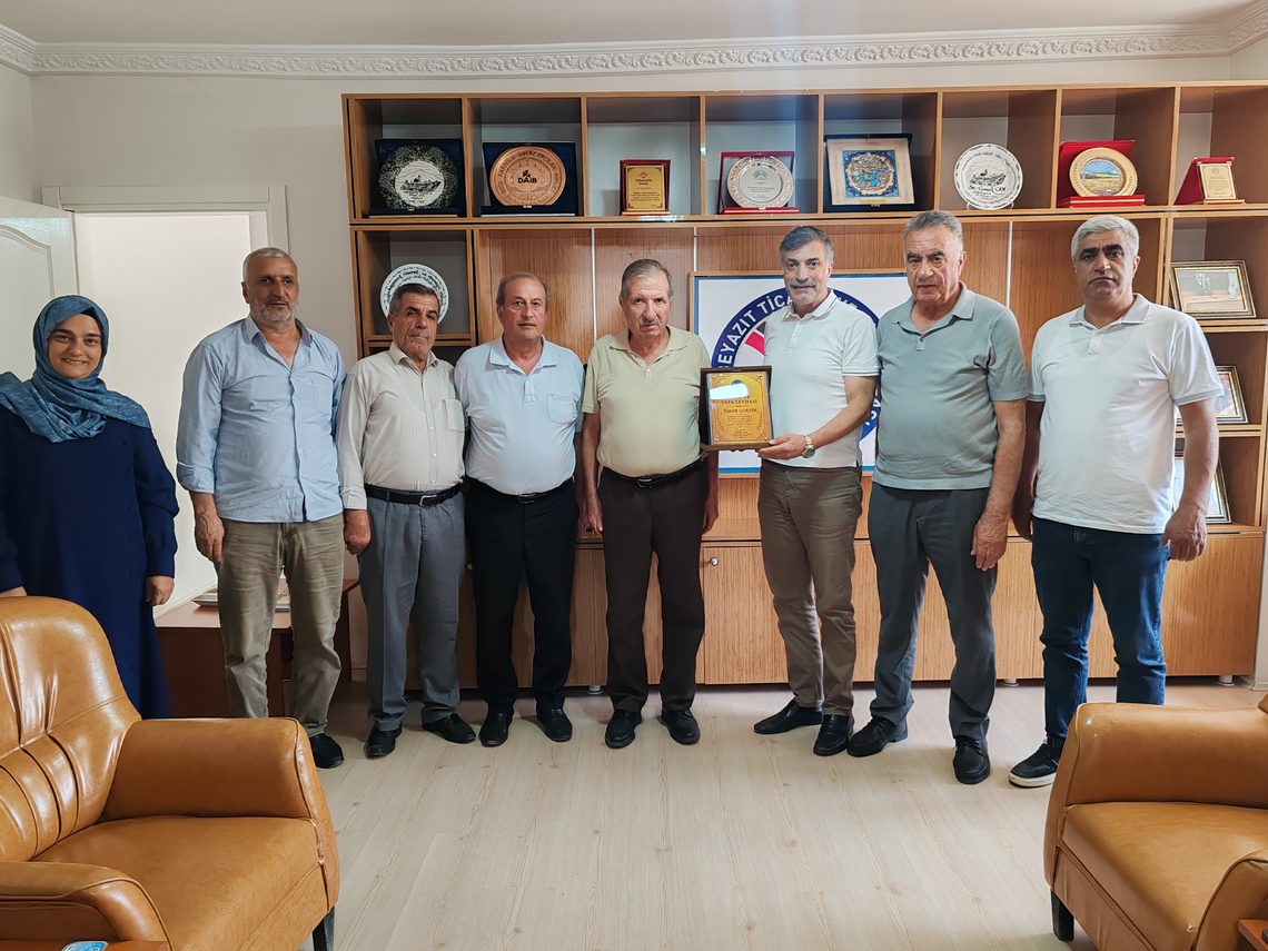 Ömer Çoktin’e Teşekkür Plaketi Takdim Edildi
